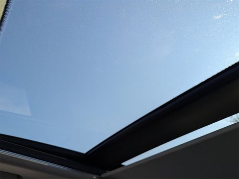 New 2026 Nissan Kicks SV w/ SV Premium Package image 15