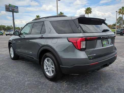 Certified 2026 Ford Explorer Active RWD image 7