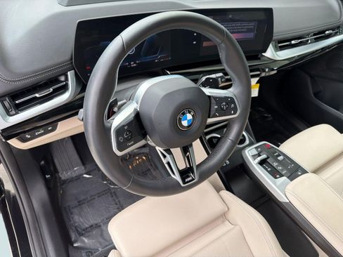 Used 2025 BMW X1 xDrive28i w/ Technology Package AWD/4WD image 4