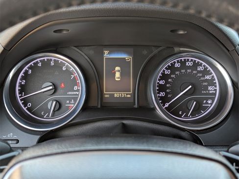 Used 2019 Toyota Camry SE image 25