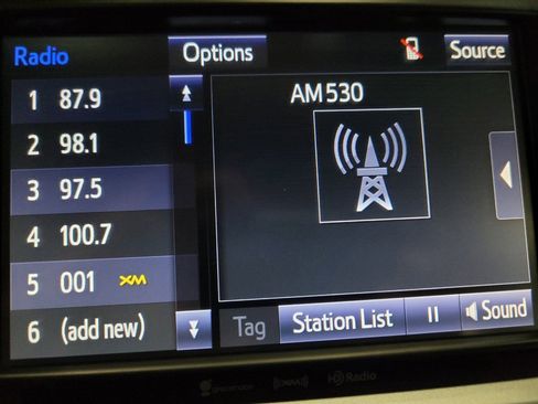 Used 2019 Toyota Highlander Limited Platinum AWD/4WD image 25