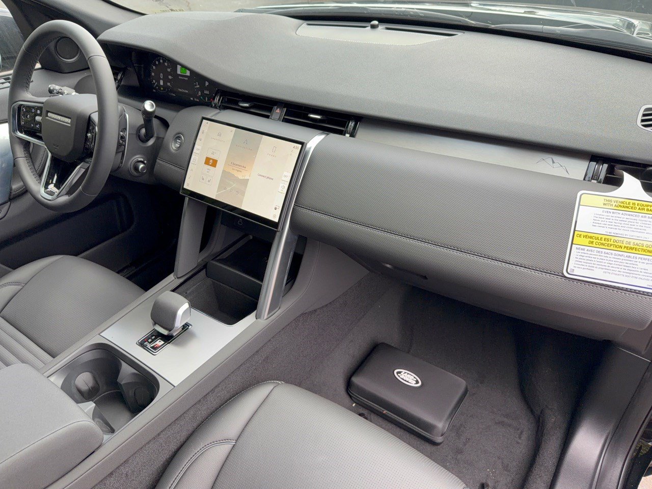 New 2026 Land Rover Discovery Sport Landmark AWD/4WD image 31