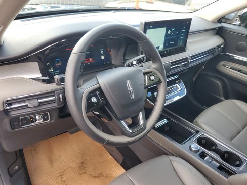 New 2026 Lincoln Corsair Premiere image 13