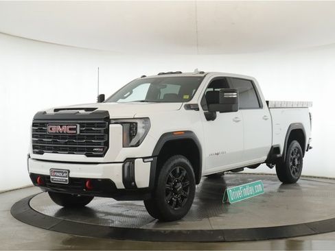 Used 2024 GMC Sierra 2500 AT4 w/ Technology Package image 10