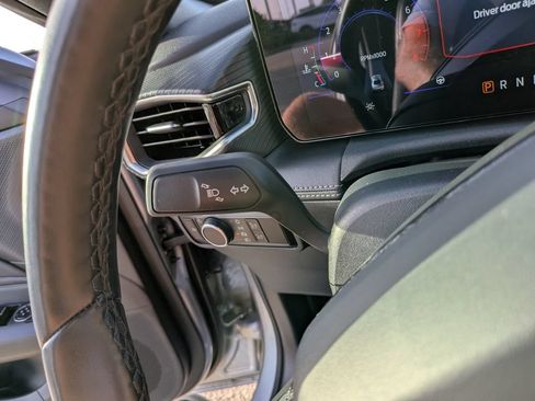 Used 2025 Ford Mustang Premium RWD image 27