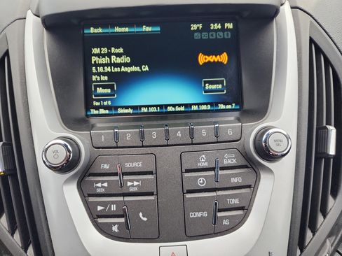 Used 2017 Chevrolet Equinox LT w/ Convenience Package image 16