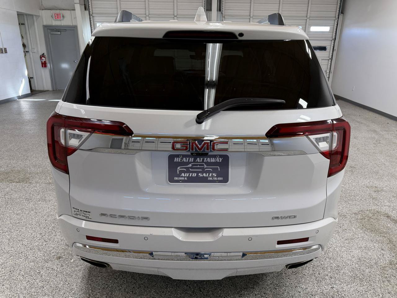 Used 2021 GMC Acadia Denali w/ Denali Ultimate Package AWD/4WD image 6