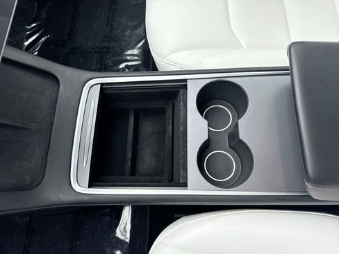 Used 2021 Tesla Model 3 Standard Range Plus image 21