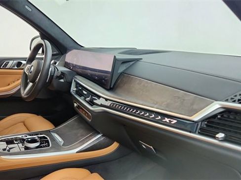 Used 2025 BMW X7 xDrive40i w/ M Sport Package image 20