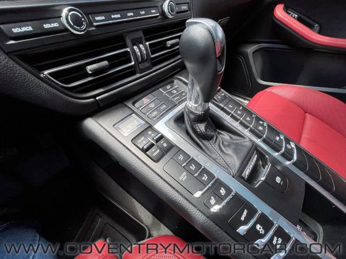 Used 2020 Porsche Macan S image 23