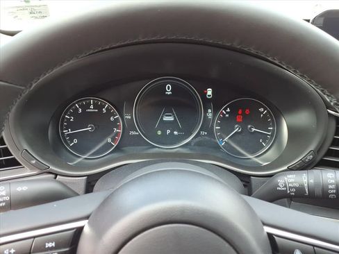 New 2025 MAZDA CX-30 AWD 2.5 S w/ Select Sport Pkg image 19