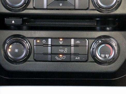 Used 2016 Ford F150 XLT image 30