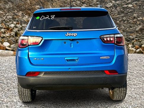 Used 2018 Jeep Compass Latitude w/ Popular Equipment Group image 4