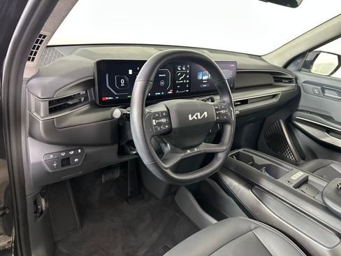 Used 2024 Kia EV9 Wind image 13