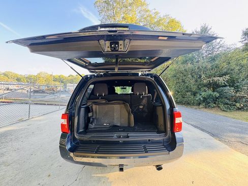 Used 2015 Ford Expedition XLT image 7