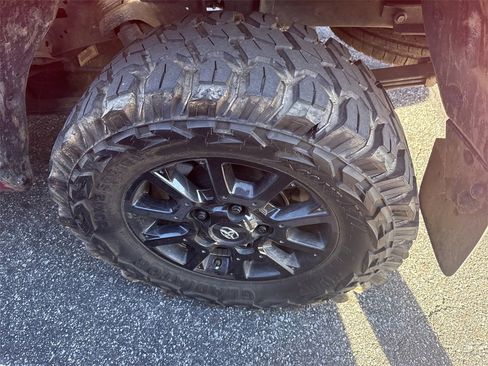 Used 2021 Toyota Tundra SR5 w/ SX Package image 16