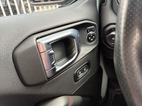 Used 2024 Jeep Wrangler Unlimited Rubicon 392 image 11