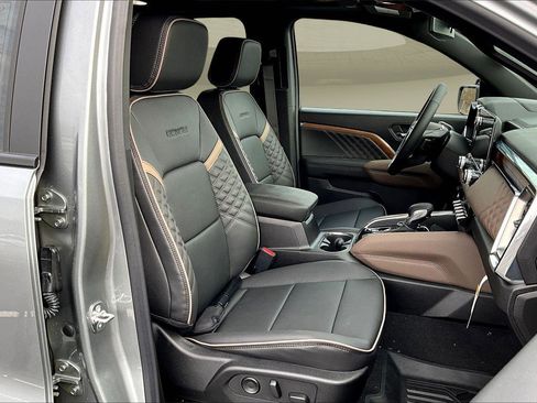 New 2026 GMC Canyon Denali image 10