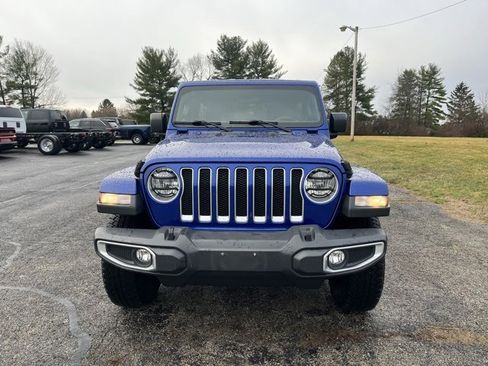 Used 2018 Jeep Wrangler Unlimited Sahara w/ Cold Weather Group image 9