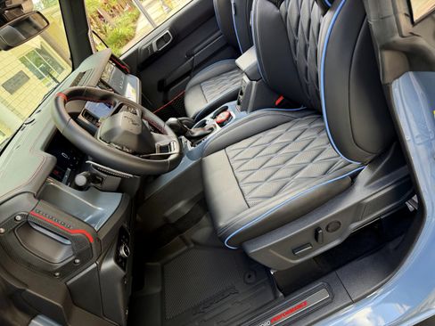 Used 2025 Ford Bronco Raptor AWD/4WD image 17