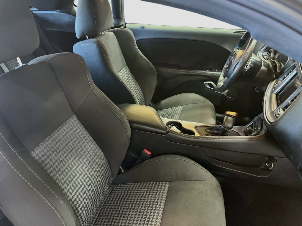 Used 2023 Dodge Challenger R/T w/ Blacktop Package RWD image 28