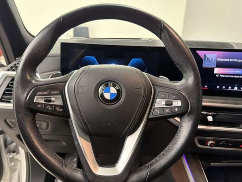 Used 2024 BMW X5 sDrive40i w/ Premium Package RWD image 11
