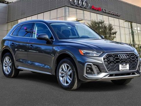 Used 2023 Audi Q5 2.0T Premium w/ Convenience Package image 5