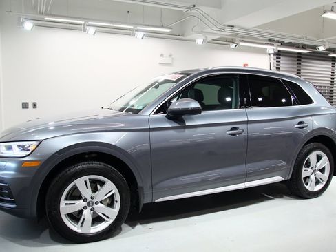 Used 2018 Audi Q5 2.0T Premium Plus w/ Premium Plus Package image 16