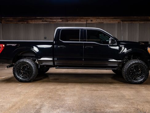 Used 2022 Ford F150 XLT w/ Equipment Group 302A High image 11