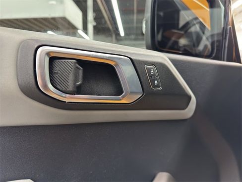 Used 2021 Ford Bronco Badlands image 35