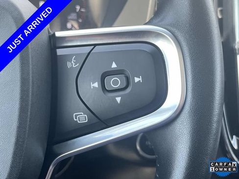 Used 2021 Volvo XC40 T5 Momentum w/ Premium Package AWD/4WD image 30