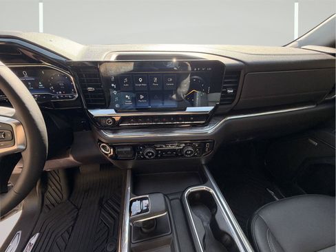 Used 2023 Chevrolet Silverado 1500 LTZ AWD/4WD image 25