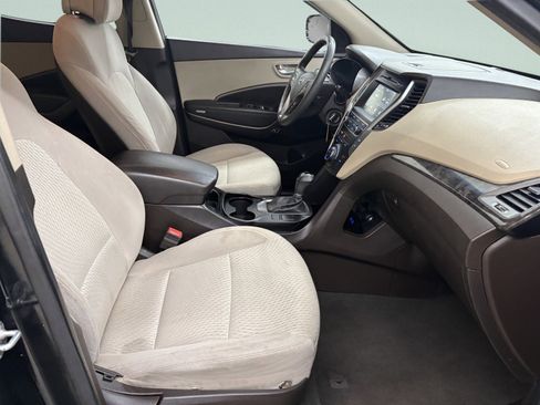 Used 2017 Hyundai Santa Fe Sport image 19