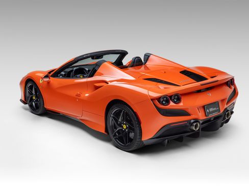 Certified 2022 Ferrari F8 Tributo image 7