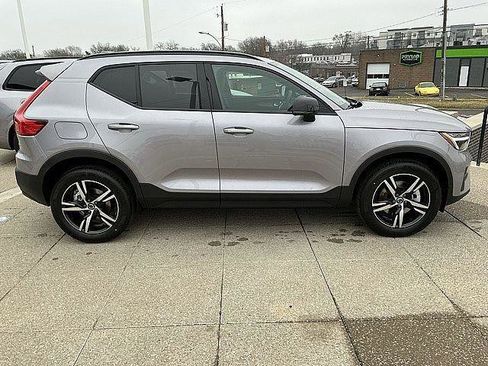 New 2026 Volvo XC40 B5 Core w/ Climate Package AWD/4WD image 6