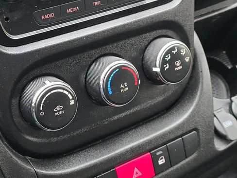 Used 2021 RAM ProMaster 1500 image 29