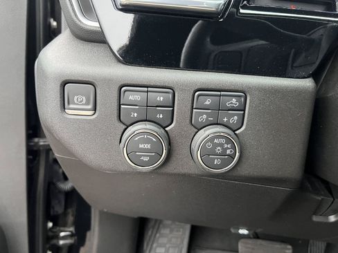 Used 2024 Chevrolet Silverado 2500 High Country w/ Midnight Edition AWD/4WD image 28