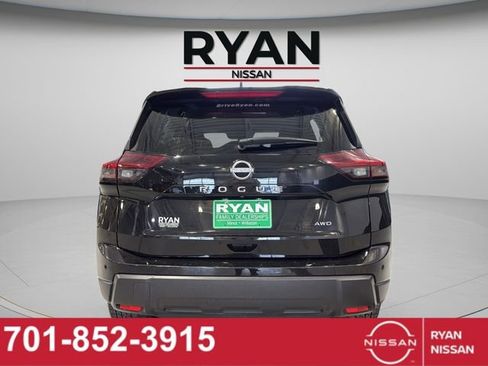 Certified 2025 Nissan Rogue SV image 16