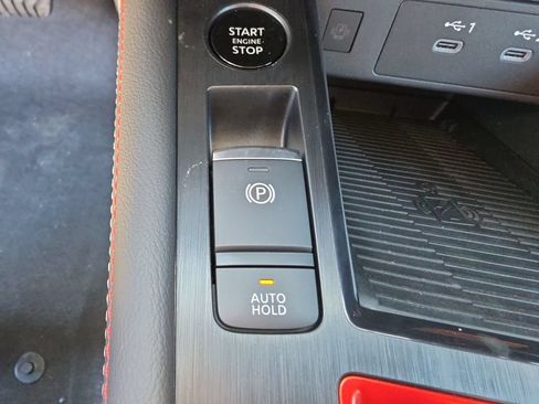 New 2026 Nissan Kicks SR w/ SR Premium Package FWD image 36