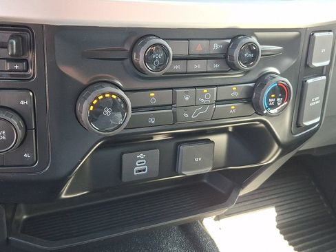 New 2026 Ford F550 4x4 Regular Cab Super Duty image 7