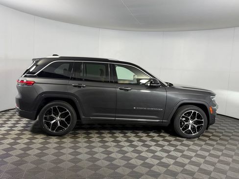 Certified 2022 Jeep Grand Cherokee Summit AWD/4WD image 8