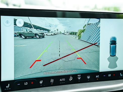 New 2025 Ford Escape SE image 23