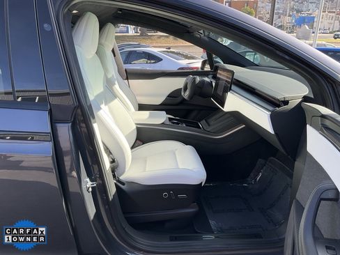 Used 2023 Tesla Model X Plaid image 46