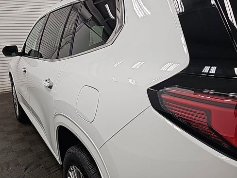 New 2026 GMC Acadia Denali w/ Super Cruise Package FWD image 6