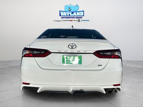 Used 2023 Toyota Camry SE FWD image 4