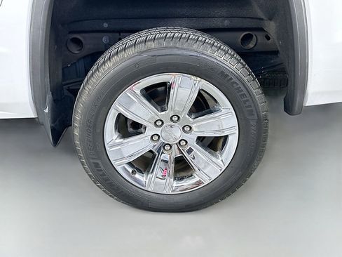 Used 2018 GMC Sierra 1500 SLT AWD/4WD image 31