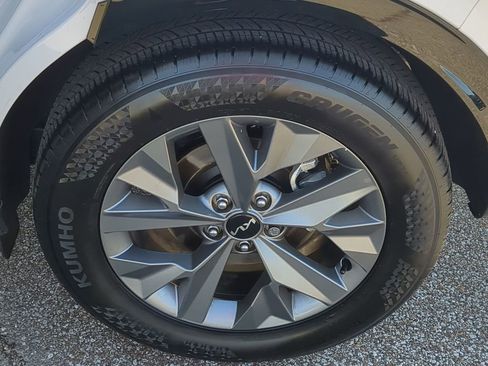 Used 2025 Kia Sportage SX image 34