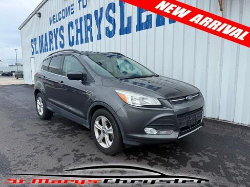 Used 2016 Ford Escape SE w/ Equipment Group 201A FWD image 1