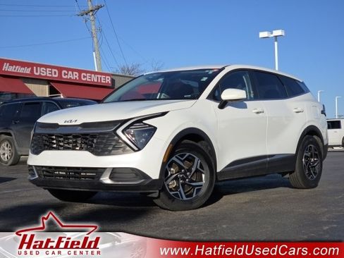 Used 2024 Kia Sportage LX image 1