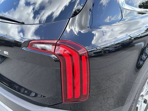 Used 2022 Kia Telluride EX FWD image 10